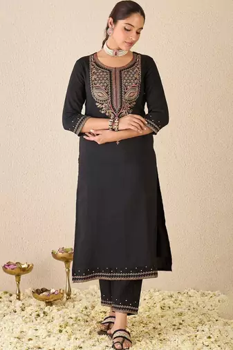 Women Ethnic Motifs Embroidered Regular Thread Work Pure Cotton Kurta with Trousers & With Dupatta
