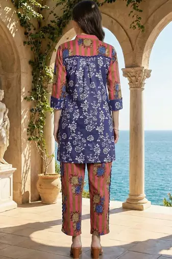 Women Floral Printed Regular Pure Cotton Kurta with Trousers