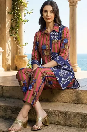Women Floral Printed Regular Pure Cotton Kurta with Trousers