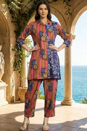 Women Floral Printed Regular Pure Cotton Kurta with Trousers