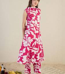 Women Floral Printed Pure Cotton Kurta with Trousers