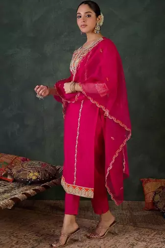 Women Ethnic Motifs Embroidered Regular Kurta with Trousers & With Dupatta