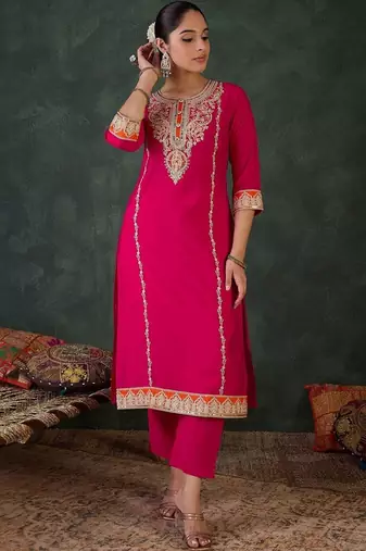 Women Ethnic Motifs Embroidered Regular Kurta with Trousers & With Dupatta