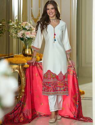 Women Ethnic Motifs Printed Regular Thread Work Kurta with Trousers & With Dupatta 3