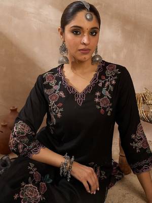 Women Floral Embroidered Regular Thread Work Kurta with Palazzos & With Dupatta 3