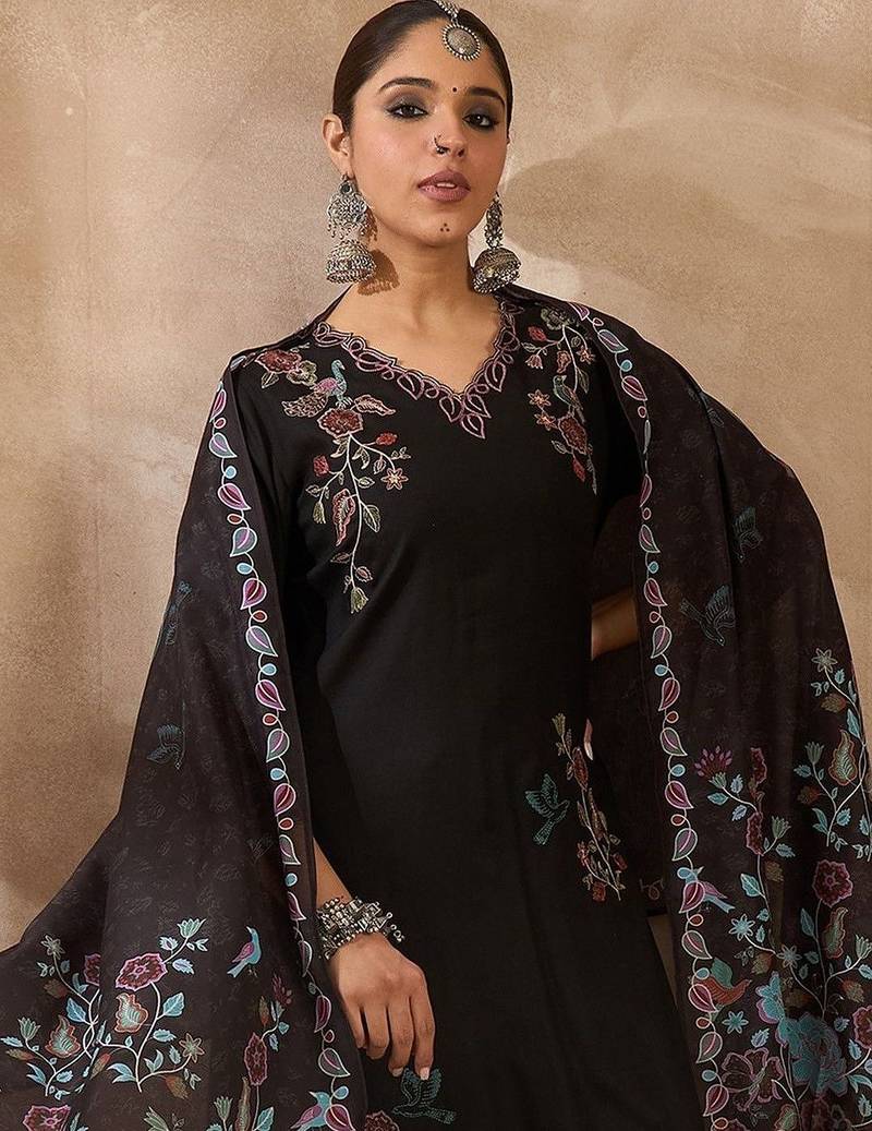 Women Floral Embroidered Regular Thread Work Kurta with Palazzos & With Dupatta