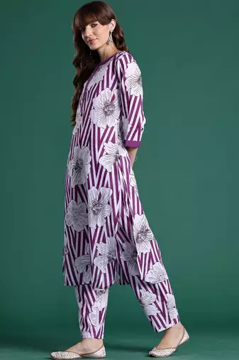 Women Floral Printed Regular Sequinned Pure Cotton Kurta with Trousers