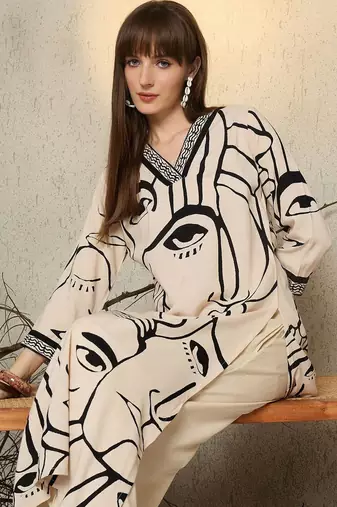 Women Printed Regular Kurta with Palazzos