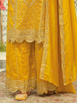 Women Ethnic Motifs Embroidered Kurta with Palazzos & Dupatta 3