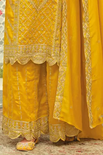 Women Ethnic Motifs Embroidered Kurta with Palazzos & Dupatta