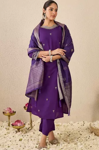 Women Ethnic Motifs Embroidered Regular Thread Work Kurta with Trousers & With Dupatta