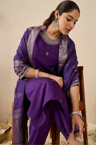 Women Ethnic Motifs Embroidered Regular Thread Work Kurta with Trousers & With Dupatta