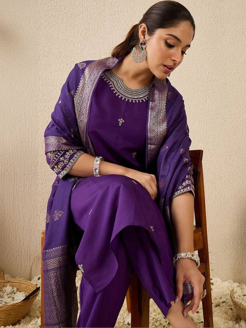 Women Ethnic Motifs Embroidered Regular Thread Work Kurta with Trousers & With Dupatta