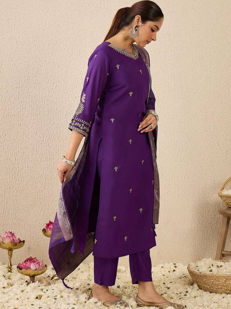 Women Ethnic Motifs Embroidered Regular Thread Work Kurta with Trousers & With Dupatta