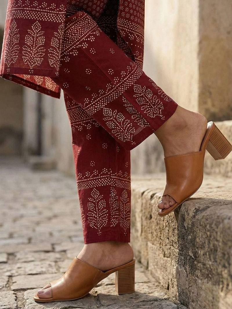 Women Ethnic Motifs Printed Regular Pure Cotton Kurta with Trousers