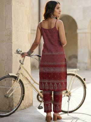 Women Ethnic Motifs Printed Regular Pure Cotton Kurta with Trousers 6