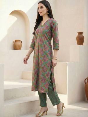 Women Floral Printed Regular Pure Cotton Kurta with Trousers 2