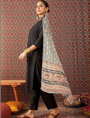 Women Ethnic Motifs Printed Kurta With Trousers & Dupatta 5