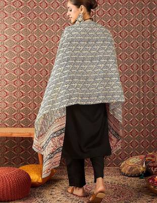 Women Ethnic Motifs Printed Kurta With Trousers & Dupatta 6