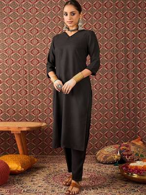Women Ethnic Motifs Printed Kurta With Trousers & Dupatta 7