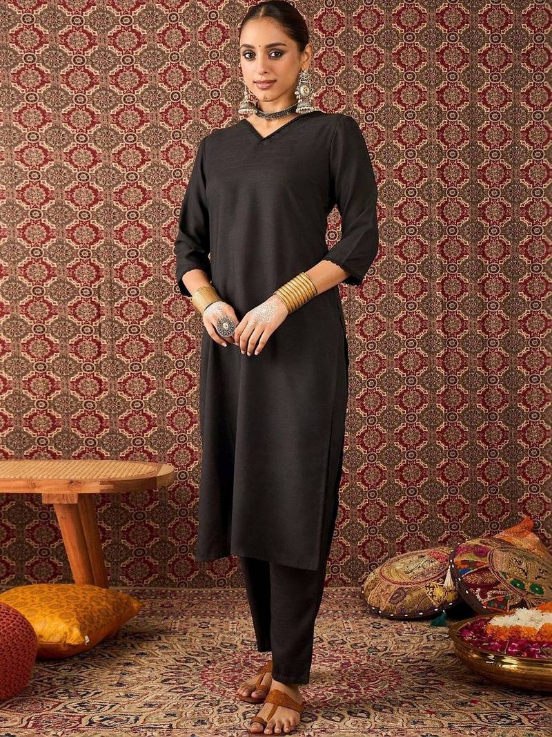 Women Ethnic Motifs Printed Kurta With Trousers & Dupatta