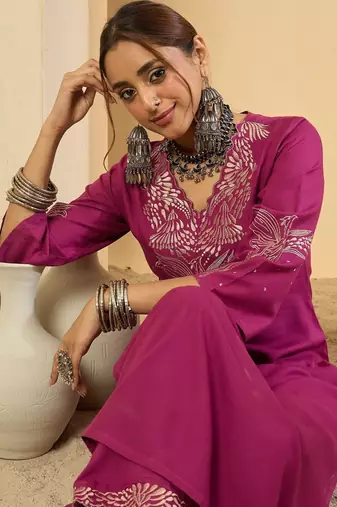 Women Ethnic Motifs Embroidered Regular Thread Work Kurta with Trousers