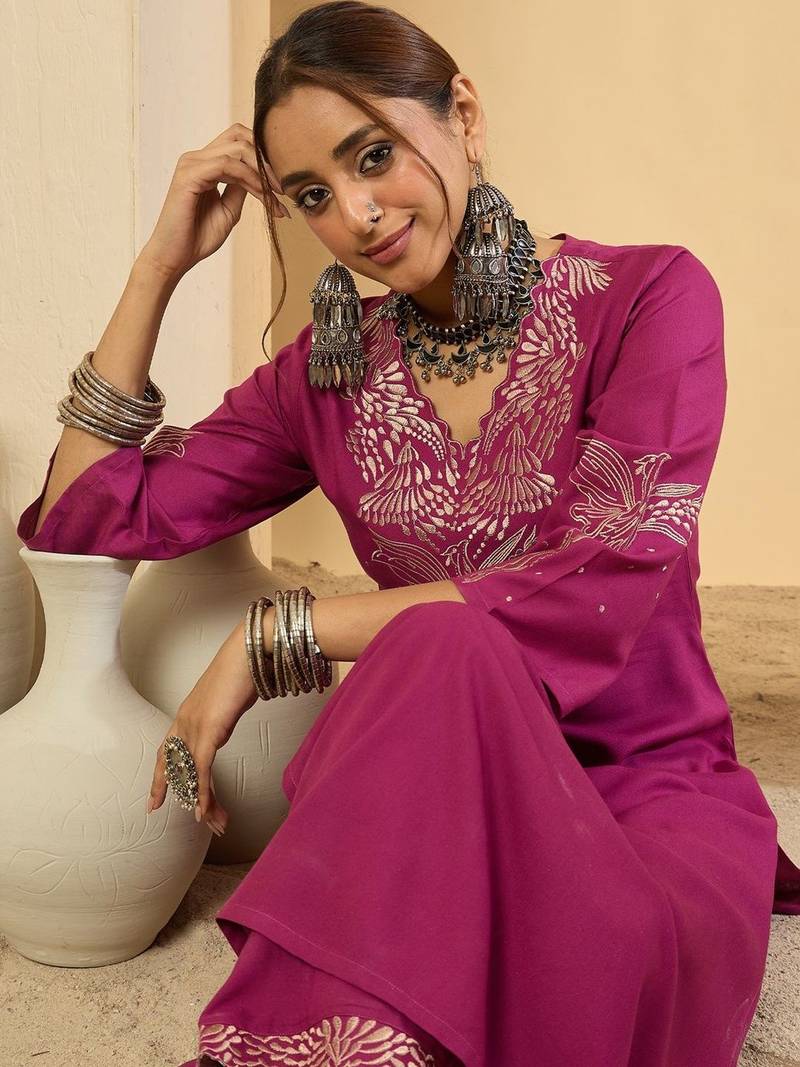 Women Ethnic Motifs Embroidered Regular Thread Work Kurta with Trousers