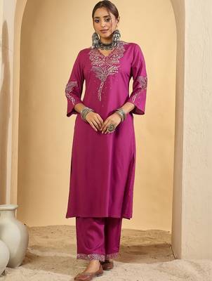 Women Ethnic Motifs Embroidered Regular Thread Work Kurta with Trousers 5