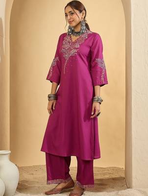 Women Ethnic Motifs Embroidered Regular Thread Work Kurta with Trousers 6