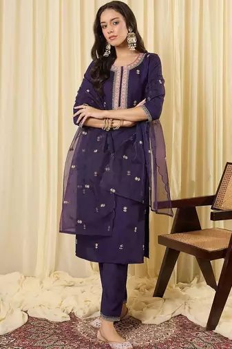 Women Ethnic Motifs Embroidered Regular Thread Work Kurta with Trousers & With Dupatta