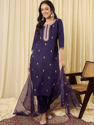 Women Ethnic Motifs Embroidered Regular Thread Work Kurta with Trousers & With Dupatta 3