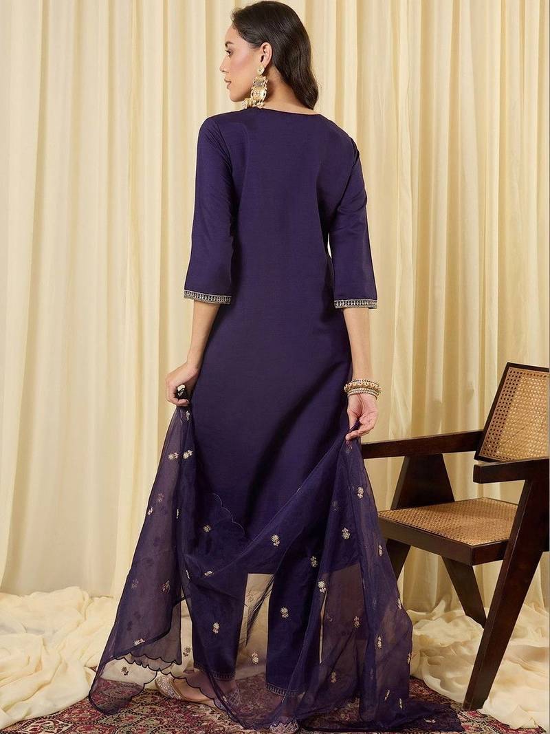 Women Ethnic Motifs Embroidered Regular Thread Work Kurta with Trousers & With Dupatta