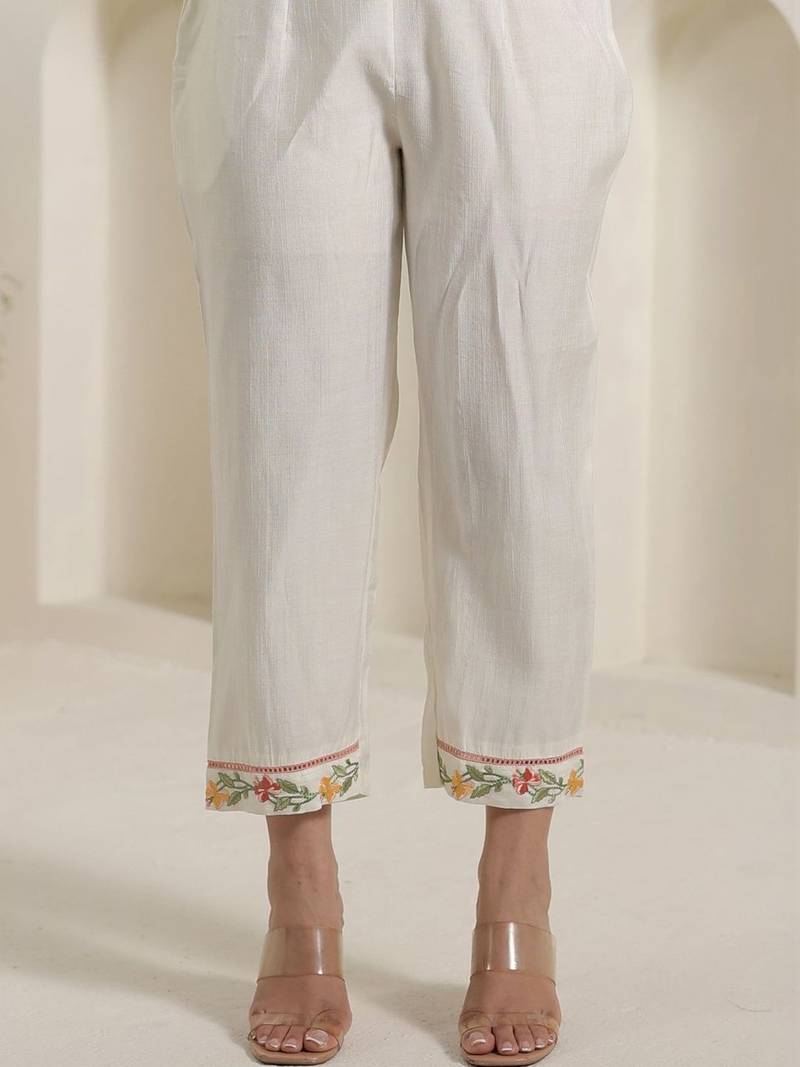 Women Floral Embroidered Regular Thread Work Kurta with Trousers & With Dupatta