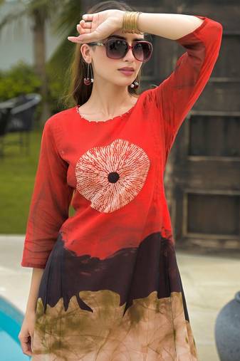 Women Dyed  Cotton Kurta With Trousers