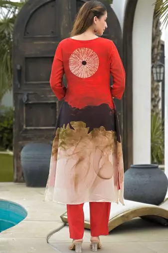 Women Dyed Pure Cotton Kurta With Trousers