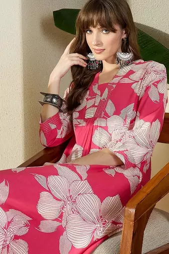 Women Floral Printed Regular Kurta with Trousers