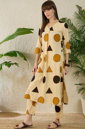 Women Printed Regular  Cotton Kurta with Trousers