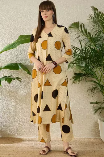 Women Printed Regular Pure Cotton Kurta with Trousers