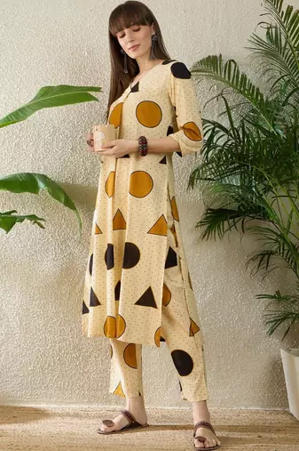Women Printed Regular Pure Cotton Kurta with Trousers