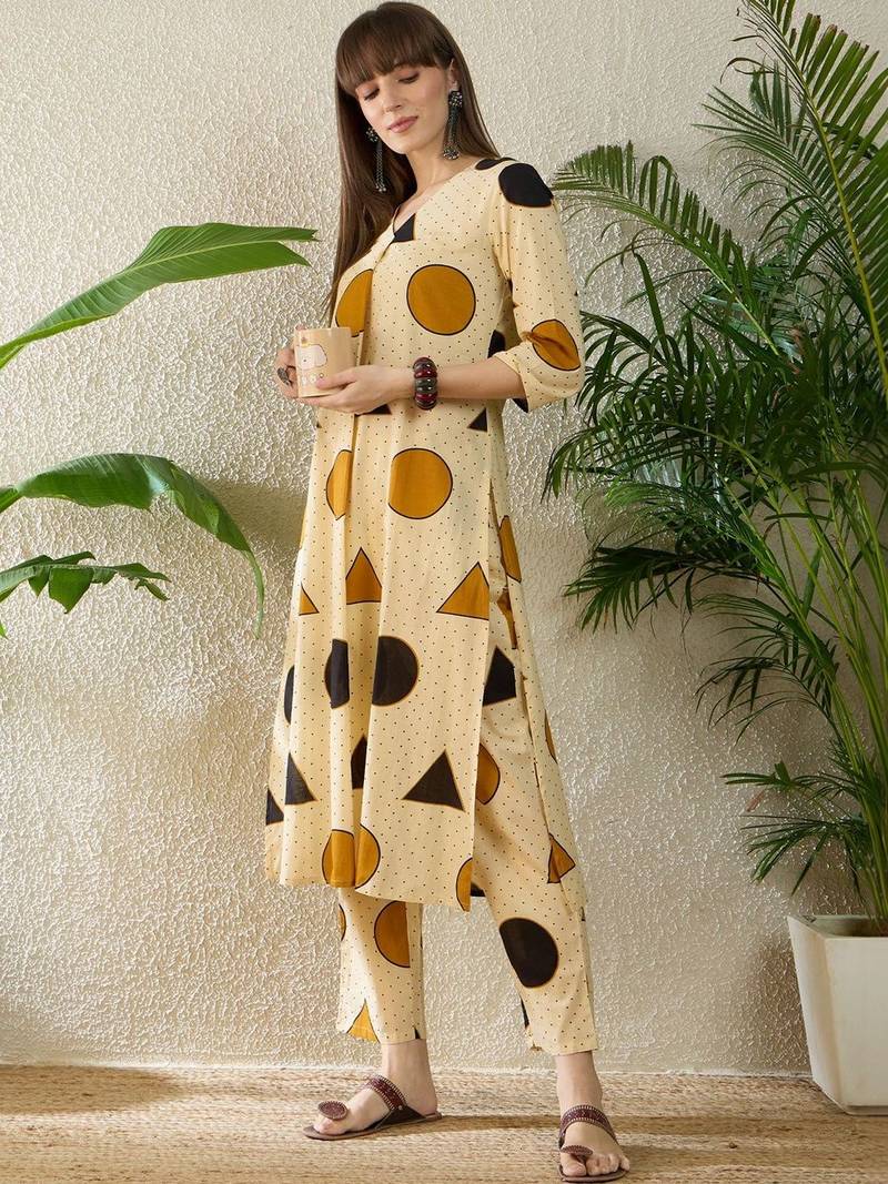Women Printed Regular Pure Cotton Kurta with Trousers