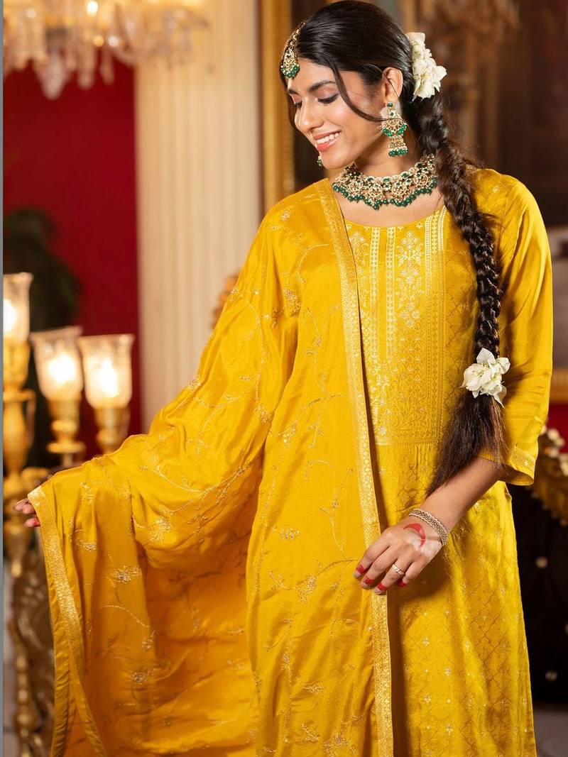 Women Ethnic Motifs Regular Kurta with Trousers & With Dupatta