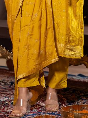 Women Ethnic Motifs Regular Kurta with Trousers & With Dupatta 5