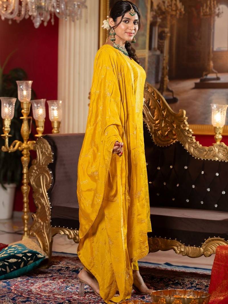Women Ethnic Motifs Regular Kurta with Trousers & With Dupatta