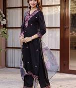 Women Floral Embroidered Regular Thread Work Kurta with Palazzos & With Dupatta