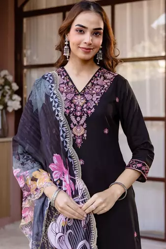 Women Floral Embroidered Regular Thread Work Kurta with Palazzos & With Dupatta