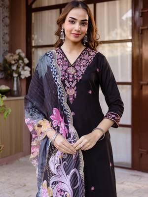 Women Floral Embroidered Regular Thread Work Kurta with Palazzos & With Dupatta 4