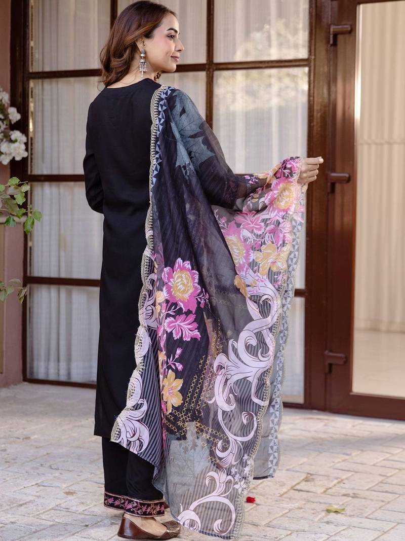 Women Floral Embroidered Regular Thread Work Kurta with Palazzos & With Dupatta