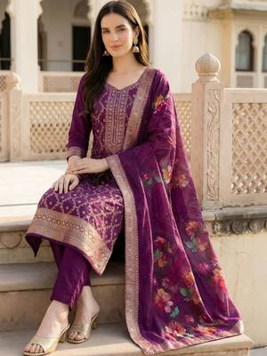 Women Regular Kurta with Trousers & With Dupatta 5