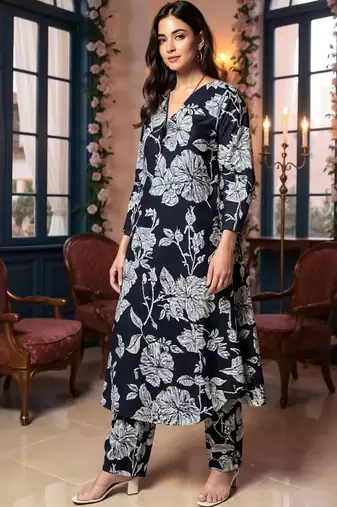 Women Floral Printed Regular Pure Cotton Kurta with Trousers