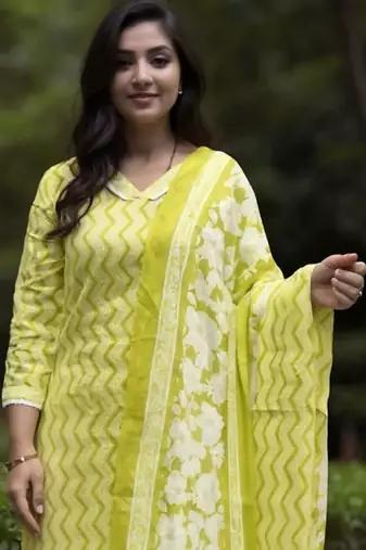 Women Printed Regular Pure Cotton Kurta with Trousers & With Dupatta
